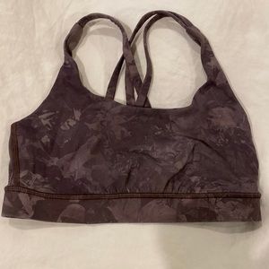 Lululemon sports bra size 6
